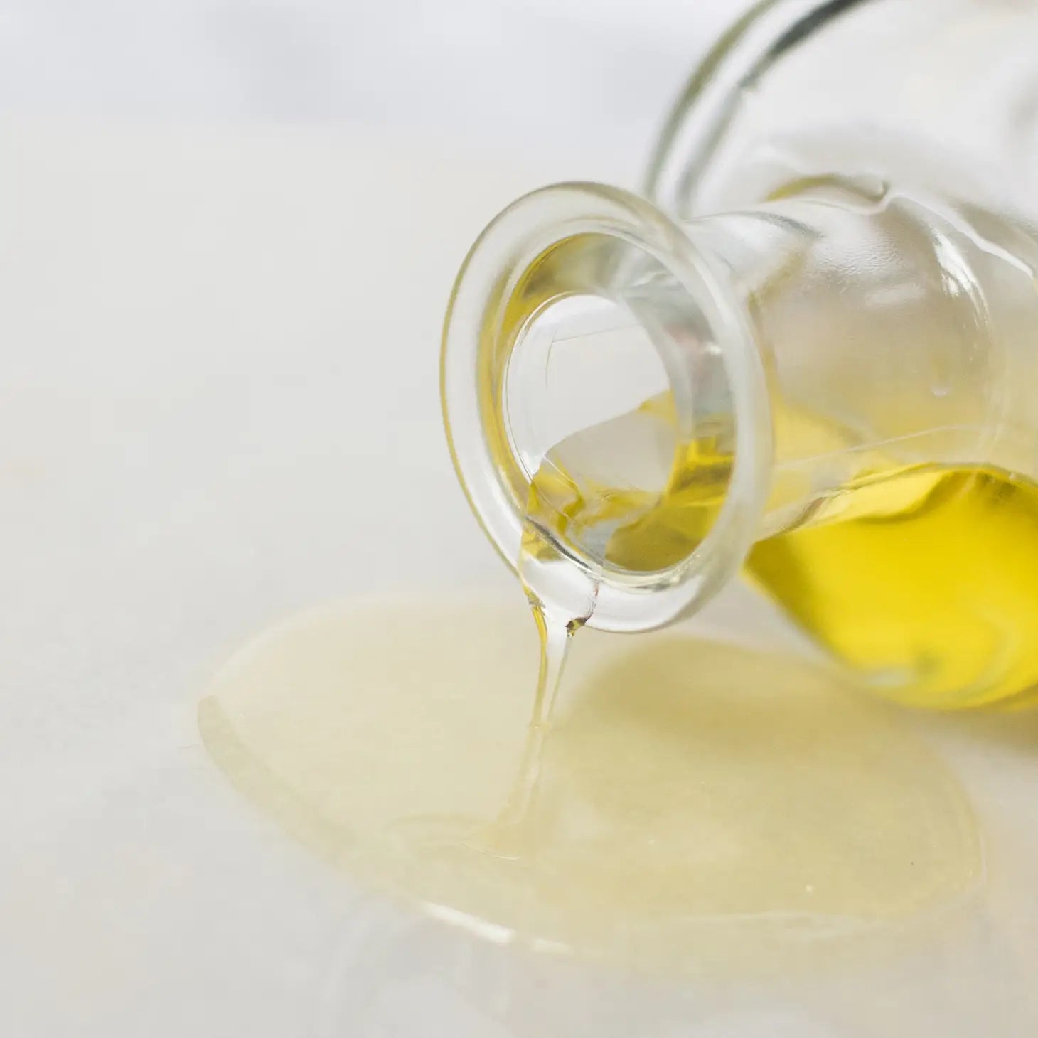 Salt & Steam Rose & Jojoba Oil Bath Oil - Rose Tinted